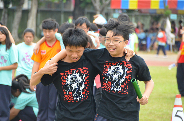 點選作品以查看原圖