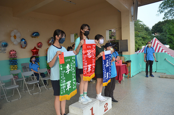 點選作品以查看原圖