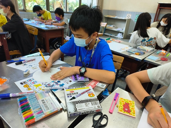 點選作品以查看原圖