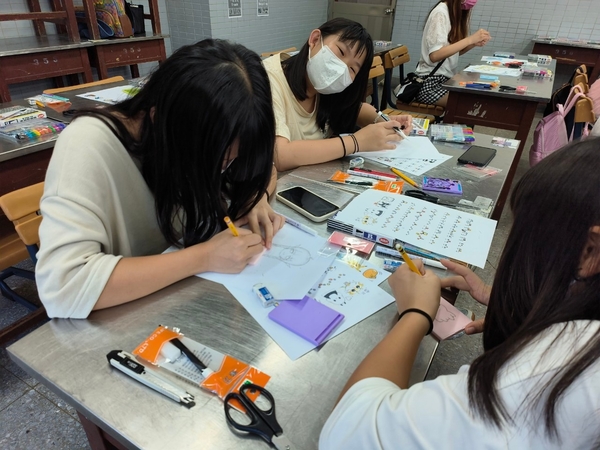 點選作品以查看原圖