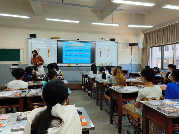點選作品以查看原圖