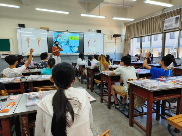 點選作品以查看原圖