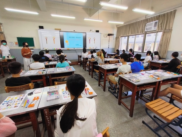點選作品以查看原圖