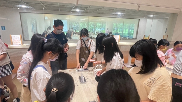 點選作品以查看原圖