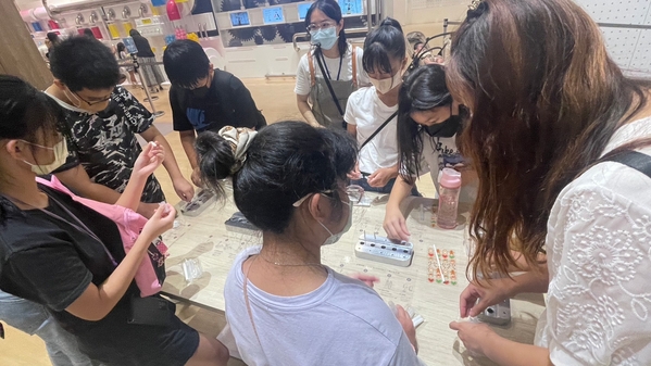 點選作品以查看原圖