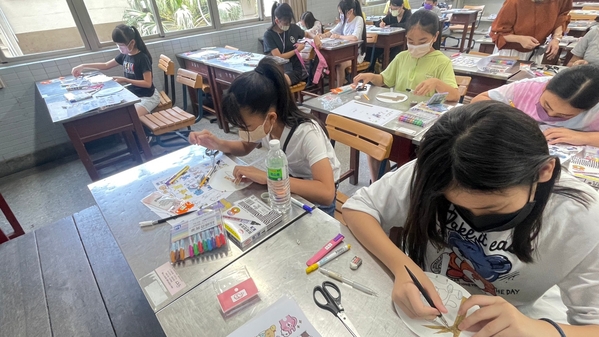 點選作品以查看原圖