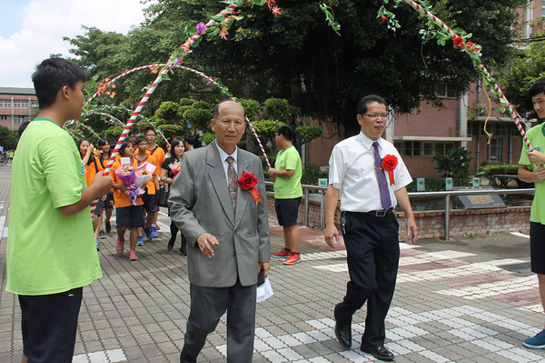 點選作品以查看原圖