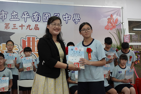 點選作品以查看原圖
