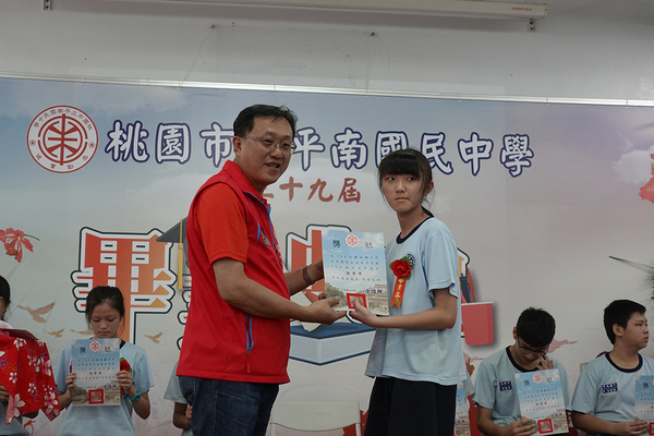 點選作品以查看原圖