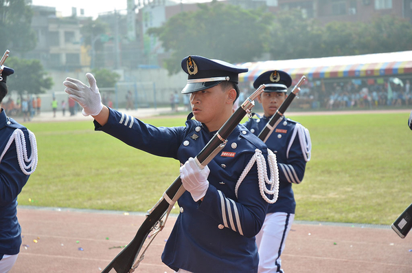 點選作品以查看原圖