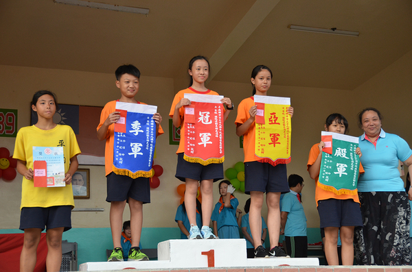 點選作品以查看原圖