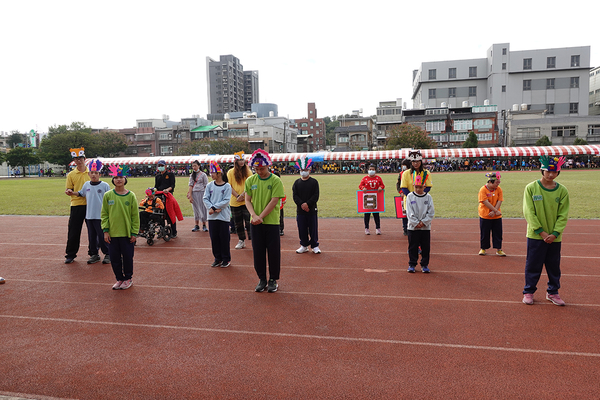 點選作品以查看原圖