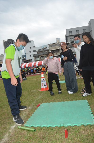 點選作品以查看原圖