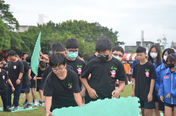 點選作品以查看原圖