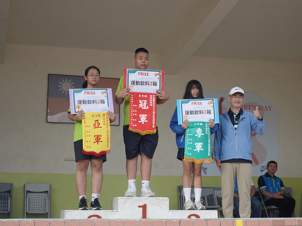 點選作品以查看原圖